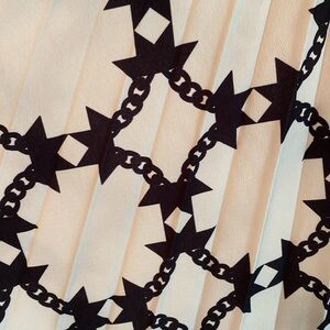 Isabel Marant Pleated Asymmetrical Raw Hem Crepe Cream Black Skirt Sz 4